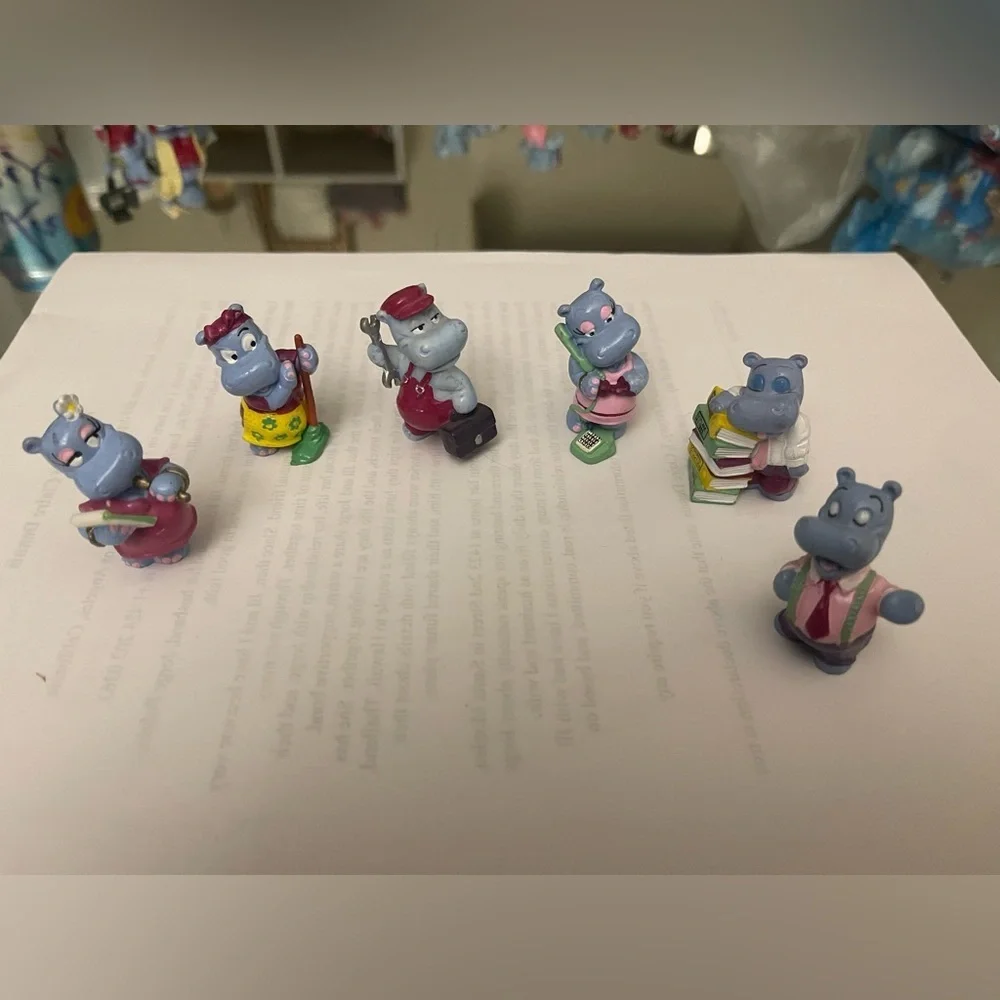 kinder charming hippo
